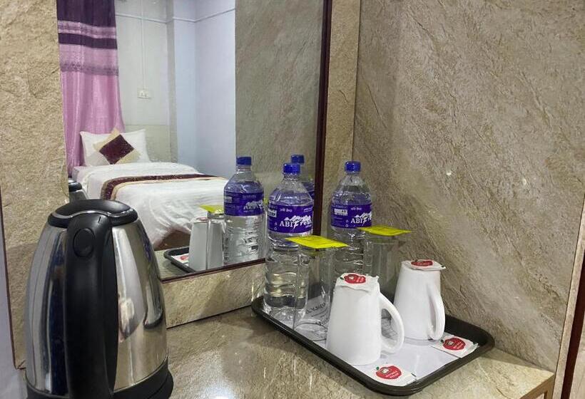 اتاق لوکس, Kavya Inn