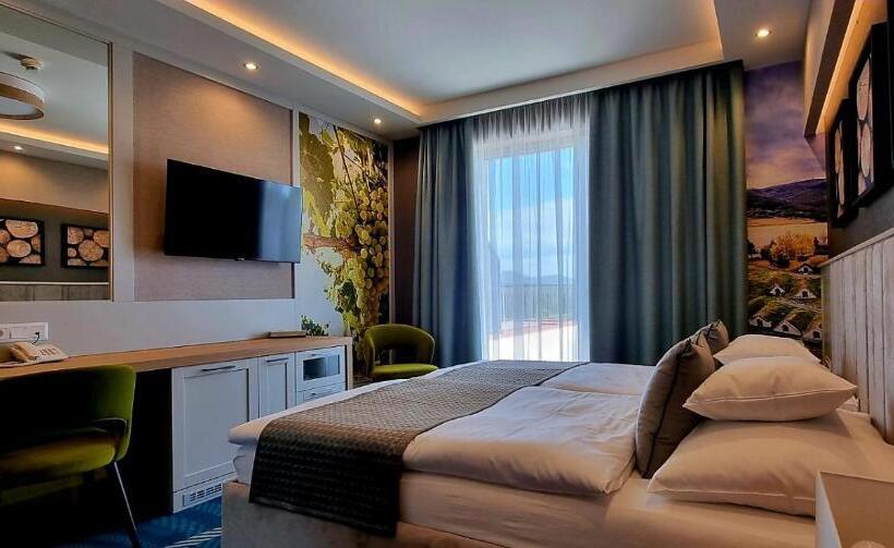 수피리어 룸, Kőporos Hercegkút