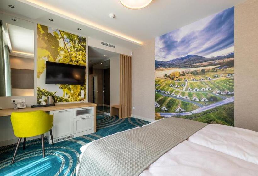 חדר סטנדרט מותאם לאדם עם מוגבלויות, Kőporos Hercegkút