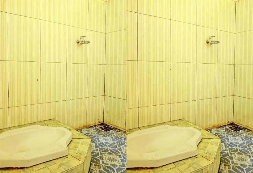 スタンダードルーム, Oyo Life 92936 Kost Teteh Erni Karawang