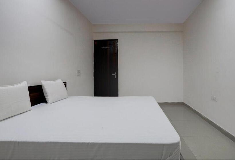 חדר קלאסי לשלושה, Oyo Hotel Moon Light