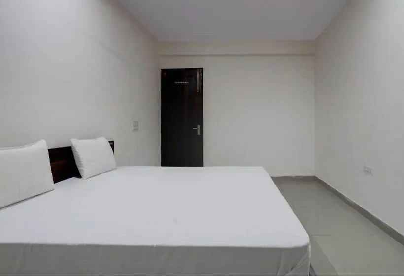 トリプルクラシックルーム, Oyo Hotel Moon Light