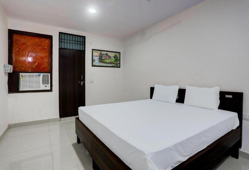 חדר קלאסי לשלושה, Oyo Hotel Moon Light