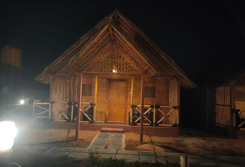 ファミリールーム, Hill Stone Hampi