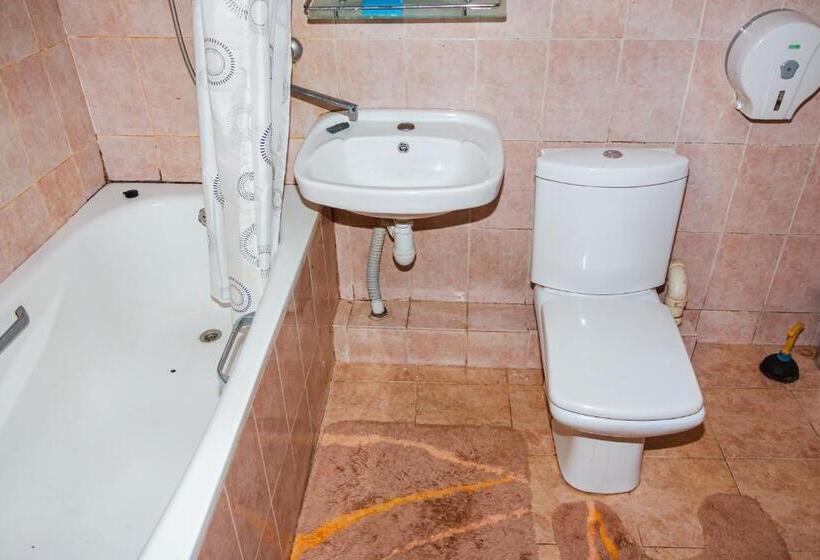 חדר סטנדרט, Mary&george