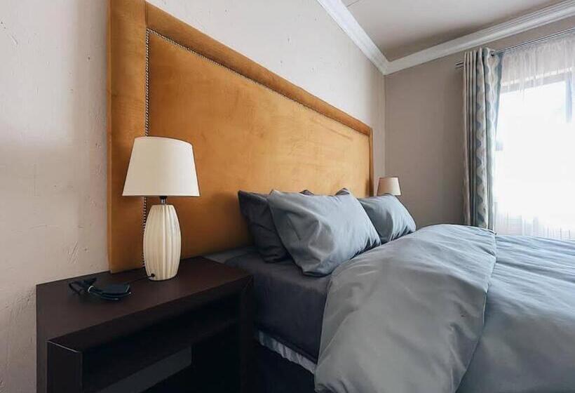 Номер Стандарт, Sekgome Resort