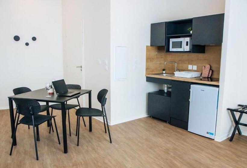 Номер Deluxe с Балконом, Twenty Business Flats Béziers