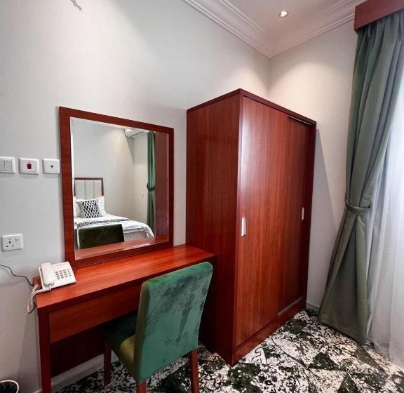 شقة غرفة واحدة, رواح للشقق المخدومة السداد