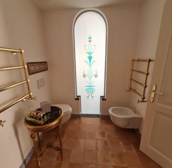 디럭스 룸 킹사이즈 침대, Villa Barluzzi