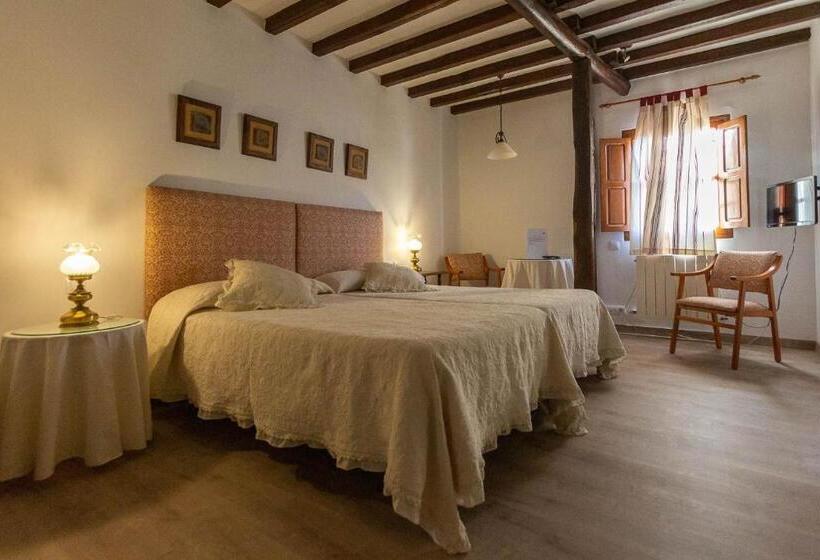 غرفة قياسية, El Jardín Del Laurel