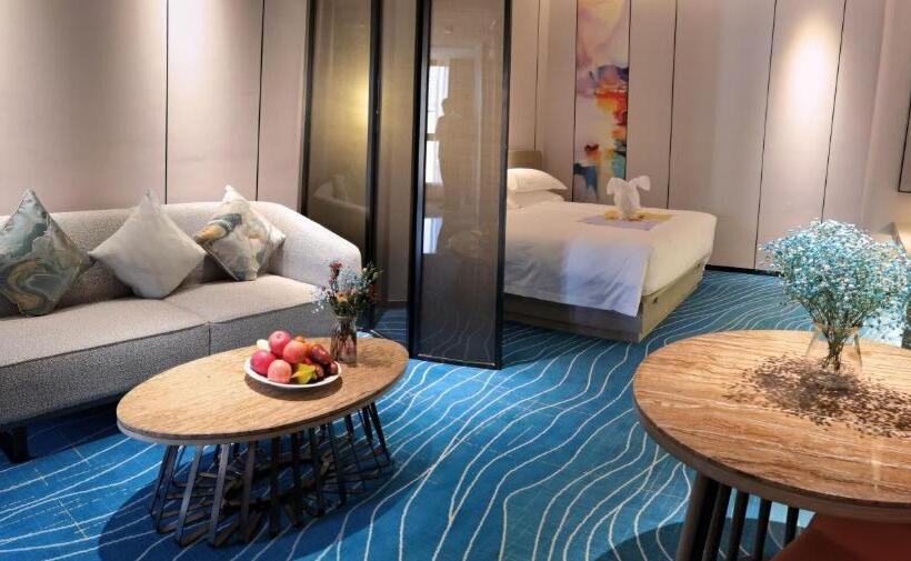 キングサイズベッドのデラックスルーム, Ramada Plaza By Wyndham Xiamen