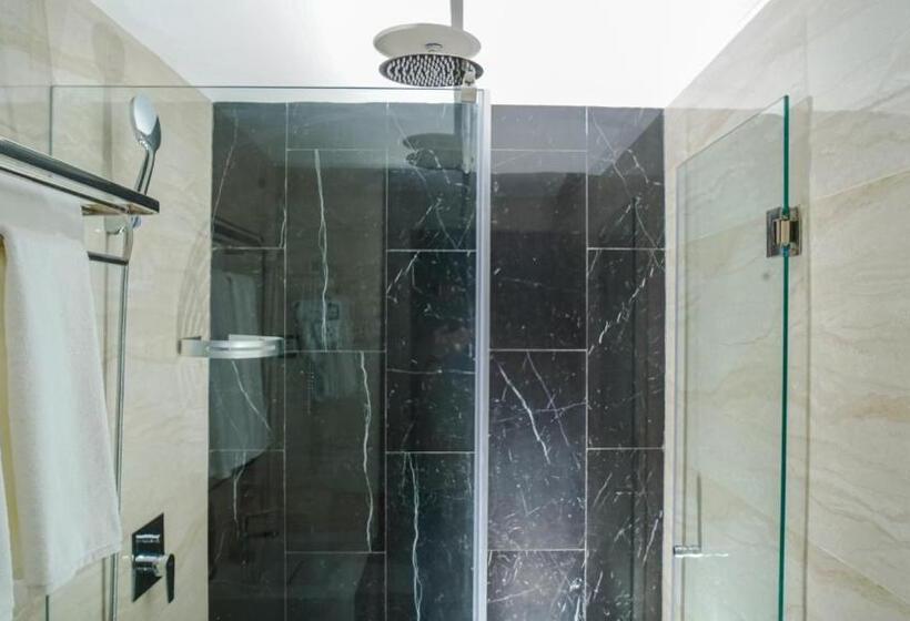 带观景的标准间, Razane Hôtel