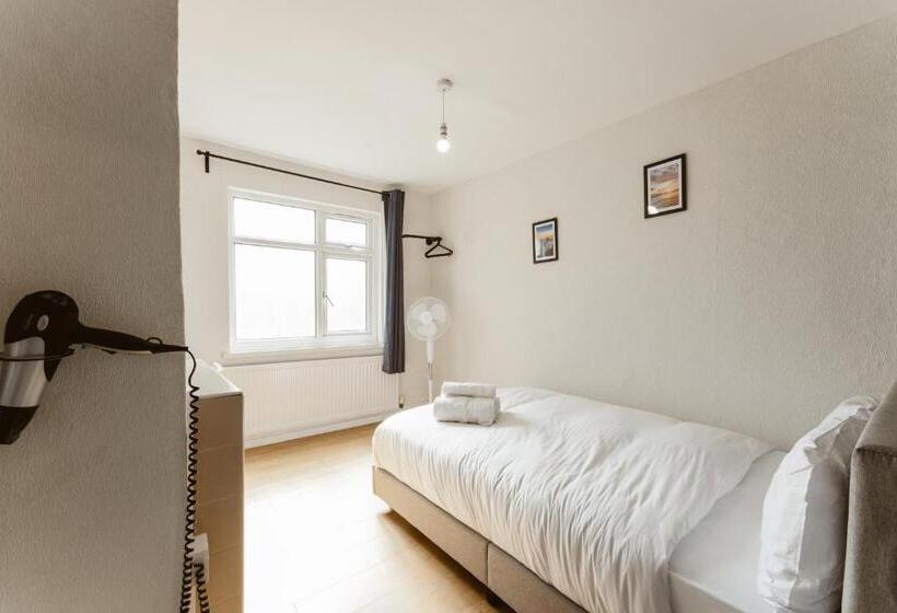 Номер Стандарт Совместная Ванная, Leyton Comfy Double Rooms 50