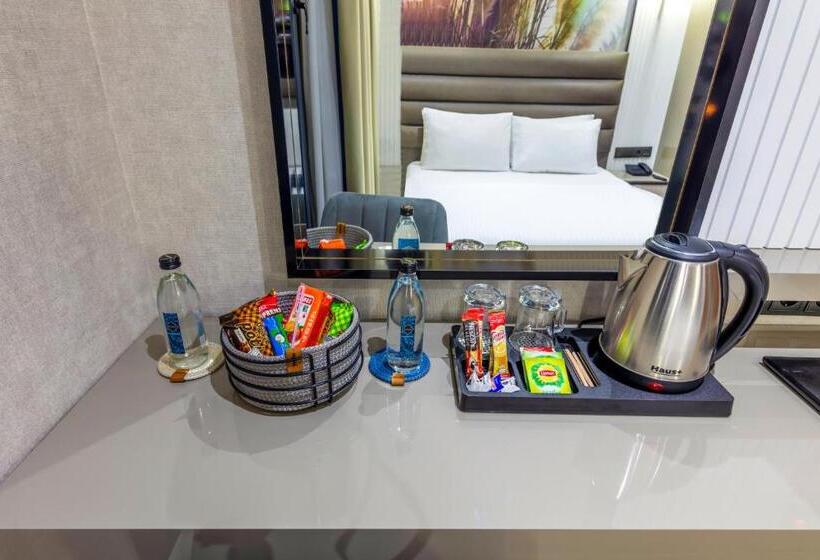 غرفة قياسية, Dem Premium Hotel   Round Trip Airport Service   Istanbul International Airport