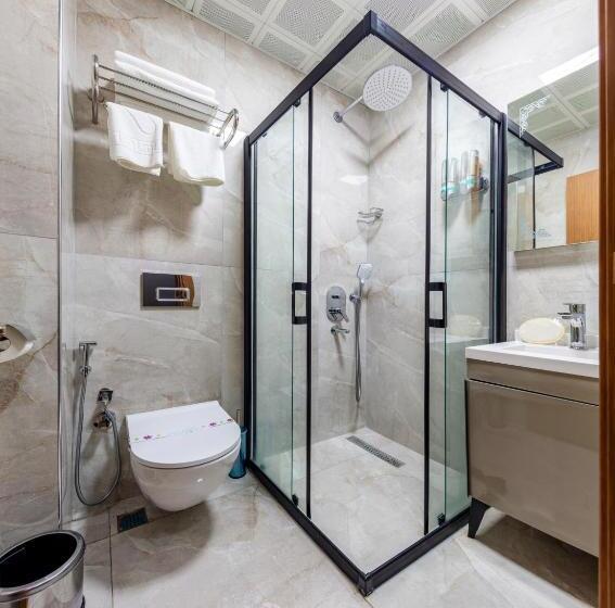 غرفة ديلوكس عائلية, Dem Premium Hotel   Round Trip Airport Service   Istanbul International Airport