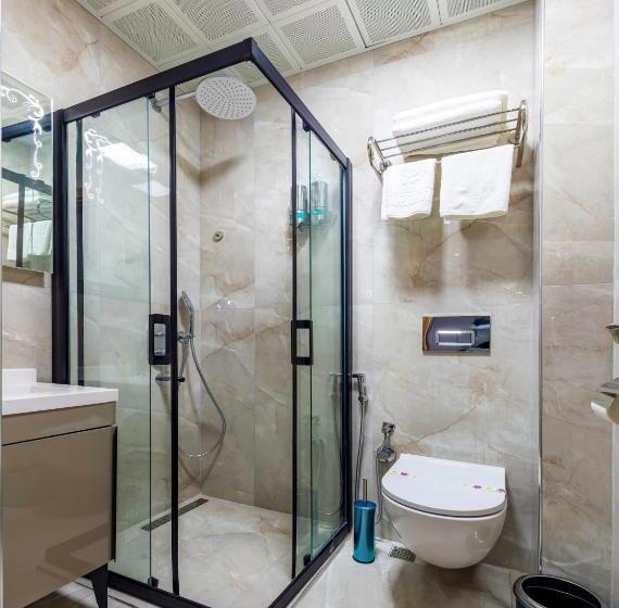 غرفة عائلية, Dem Premium Hotel   Round Trip Airport Service   Istanbul International Airport