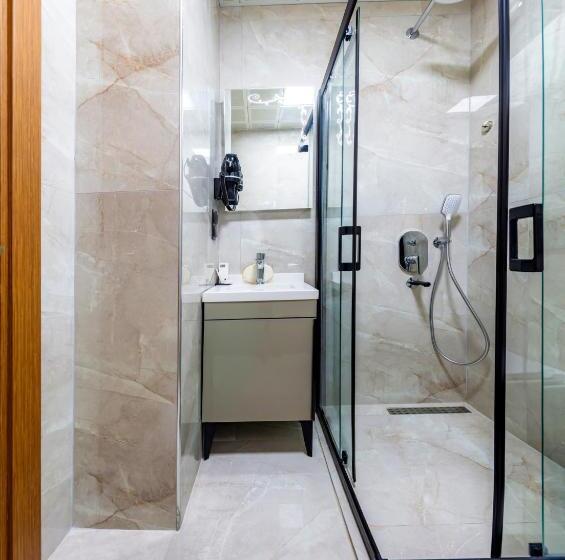 غرفة عائلية, Dem Premium Hotel   Round Trip Airport Service   Istanbul International Airport