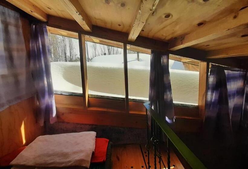 غرفة قياسية ثلاثية, Hostal Crisol