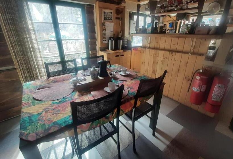 غرفة قياسية رباعية, Hostal Crisol