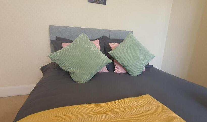 Deluxe-huone, Coventry Spacious Rooms In City