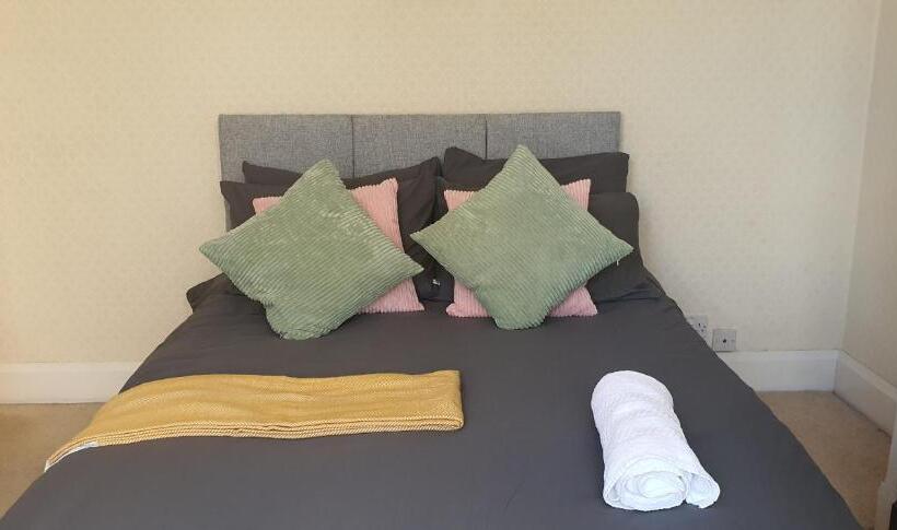 Deluxe-huone, Coventry Spacious Rooms In City