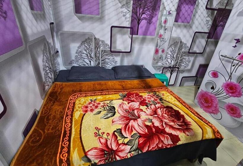 Quarto Basic, Vrindavan Nivas Near Prem Mandir Bankey Bihari