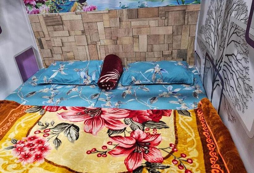 Quarto Basic, Vrindavan Nivas Near Prem Mandir Bankey Bihari