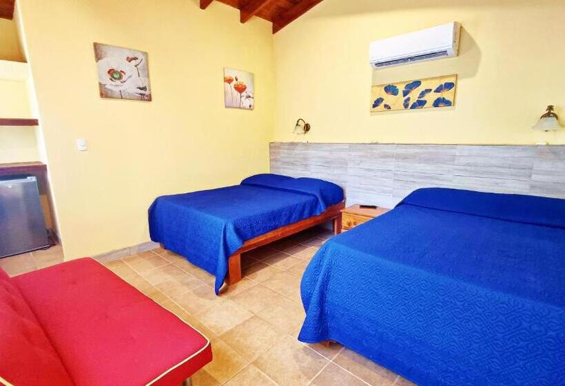 غرفة قياسية رباعية مطلة على الحديقة, Hacienda Angeles