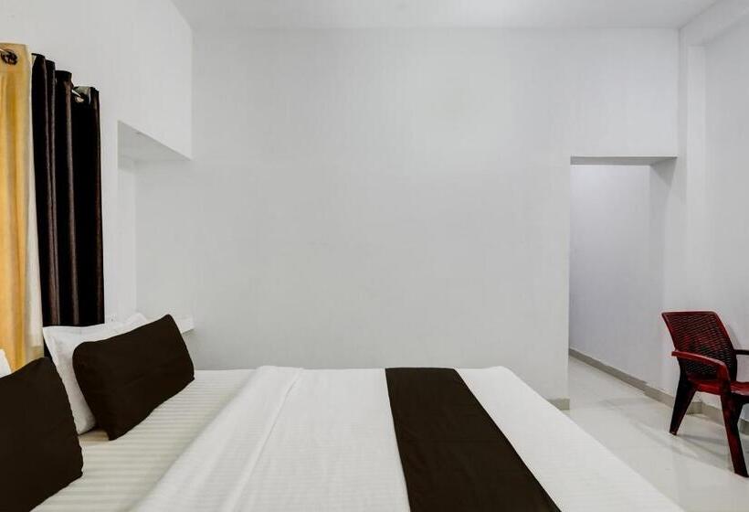 三人经典房间, Oyo Flagship Morya Classic