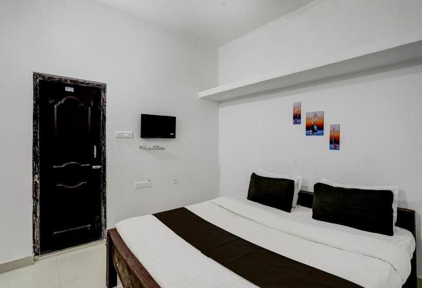 三人经典房间, Oyo Flagship Morya Classic