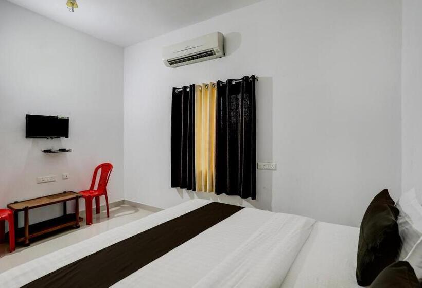 三人经典房间, Oyo Flagship Morya Classic