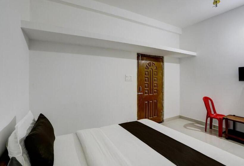 三人经典房间, Oyo Flagship Morya Classic