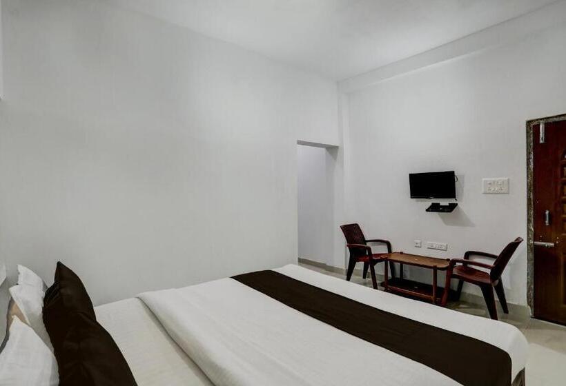 三人经典房间, Oyo Flagship Morya Classic