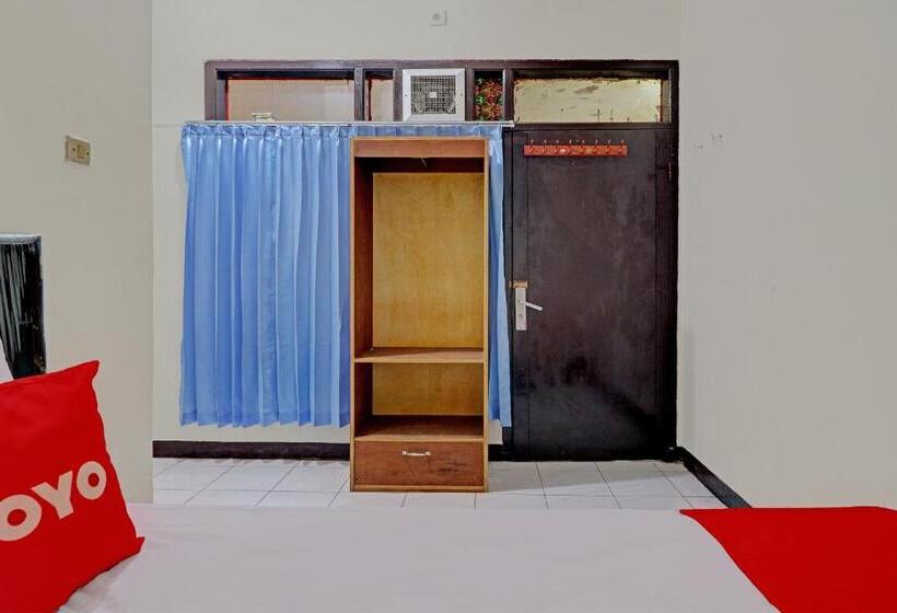 Номер Deluxe, Oyo Life 92685 Kost Arimbi