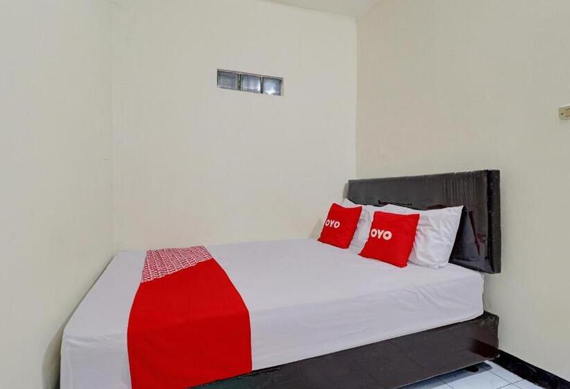 Номер Deluxe, Oyo Life 92685 Kost Arimbi