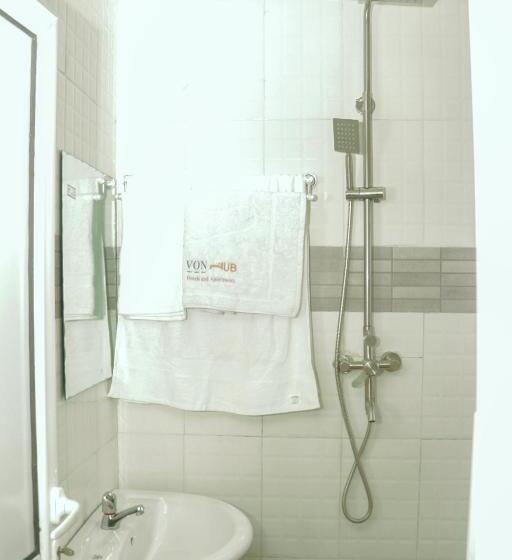 سوئیت جونیور خانوادگی, Von Hub