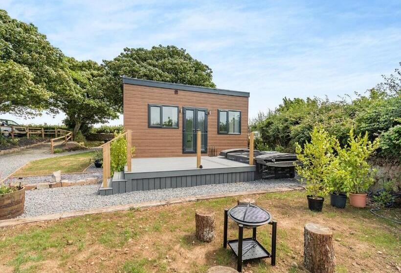 Дом 1 Спальня, Calvesland Hideaway