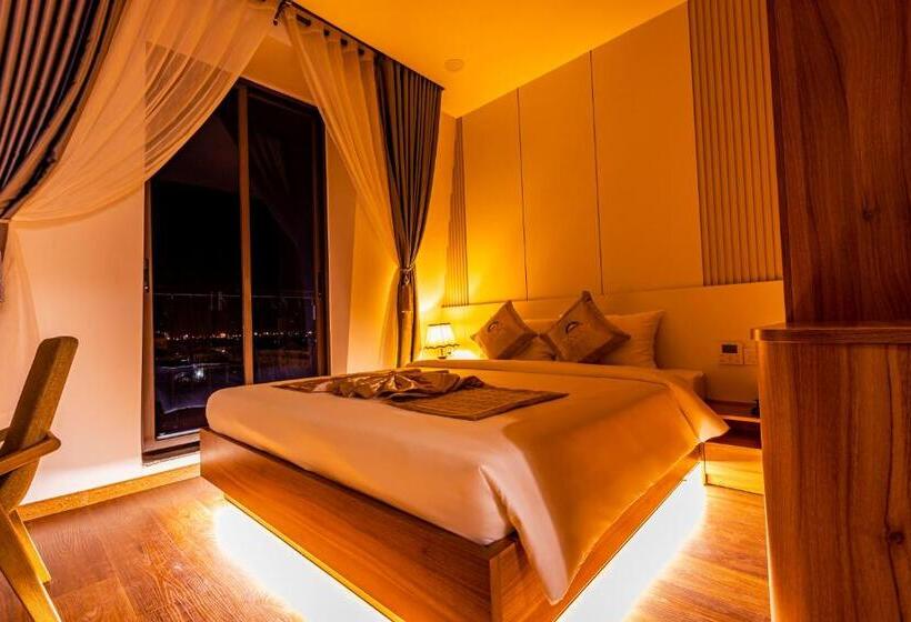 اتاق سوپریور با تخت بزرگ, Tokyo Hotel Phan Rang