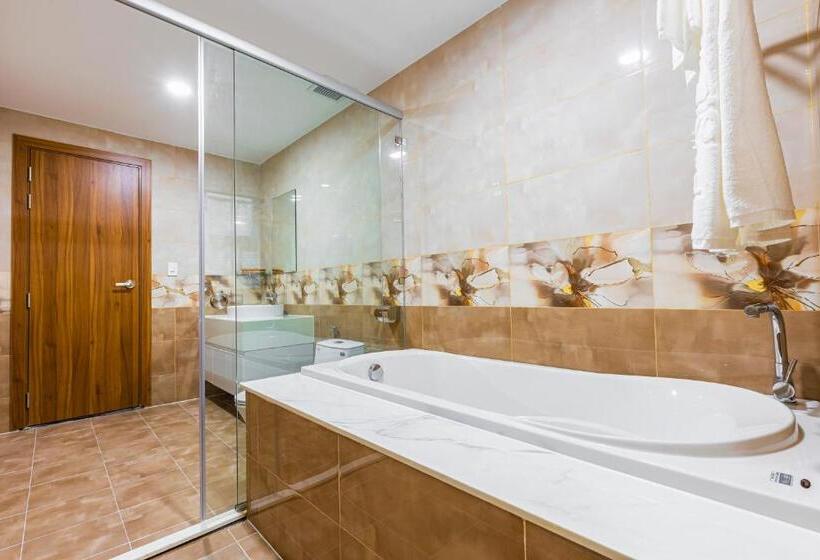 سوییت اجرایی, Tokyo Hotel Phan Rang