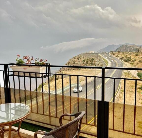 Estudio Estándar con Terraza, فندق كوخ الضباب النماص