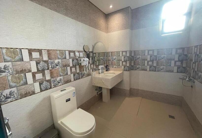 キングサイズベッドのデラックススイート, بريفير للأجنحة الفندقية Privere Hotel Suites