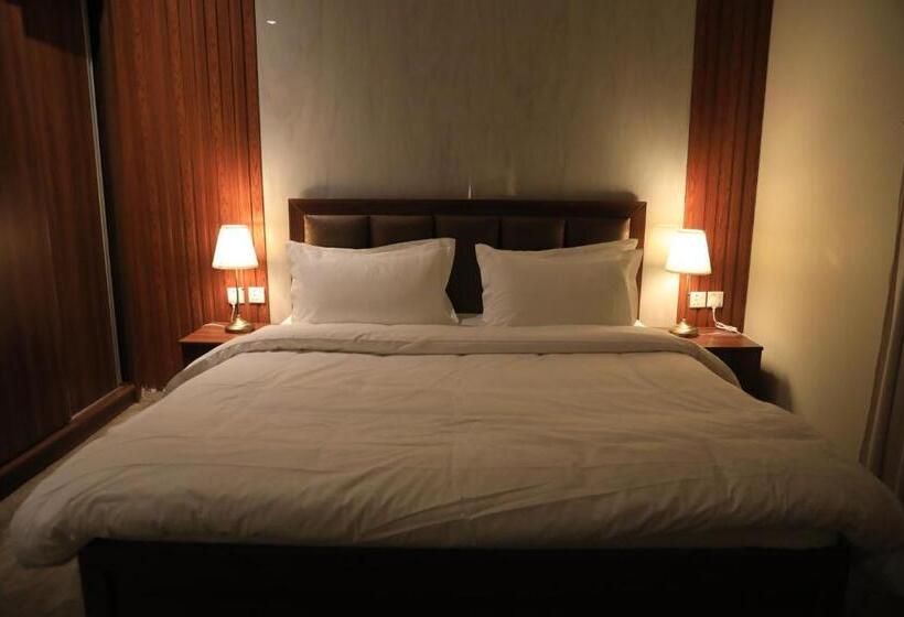 キングサイズベッドのデラックススイート, بريفير للأجنحة الفندقية Privere Hotel Suites