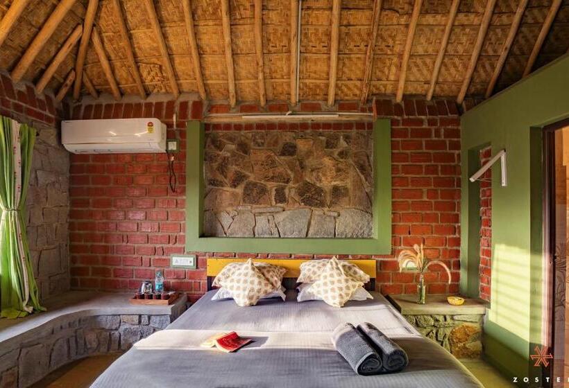 חדר סופריור לארבעה, Zostel Hampi