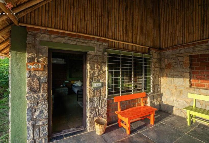 חדר סופריור לארבעה, Zostel Hampi