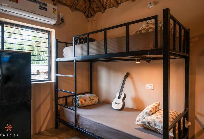 מיטה בחדר משותף, Zostel Hampi