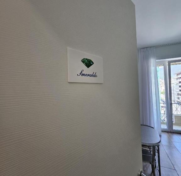 اتاق استاندارد با بالکن, B&b Pietre Preziose