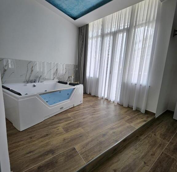 اتاق استاندارد با وان آب گرم, B&b Pietre Preziose