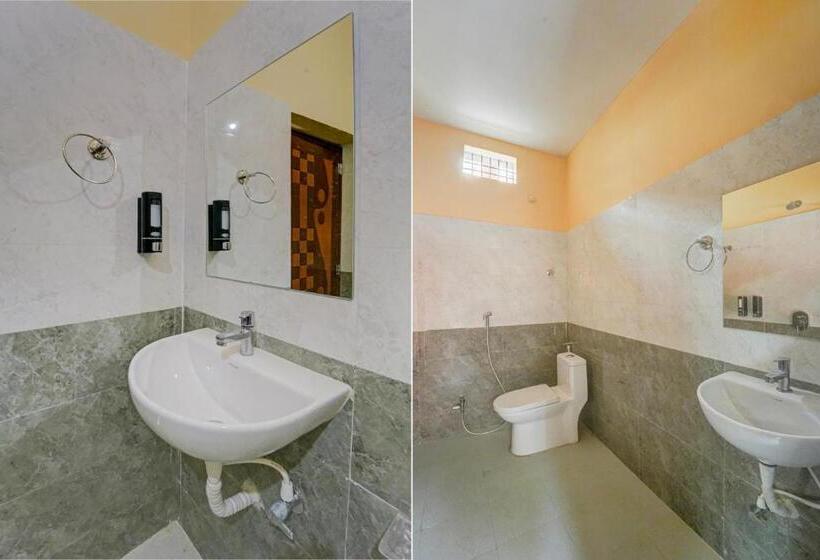 חדר דלוקס לשלושה, Super Collection O Siddhi Vinayak Hotel & Banquets