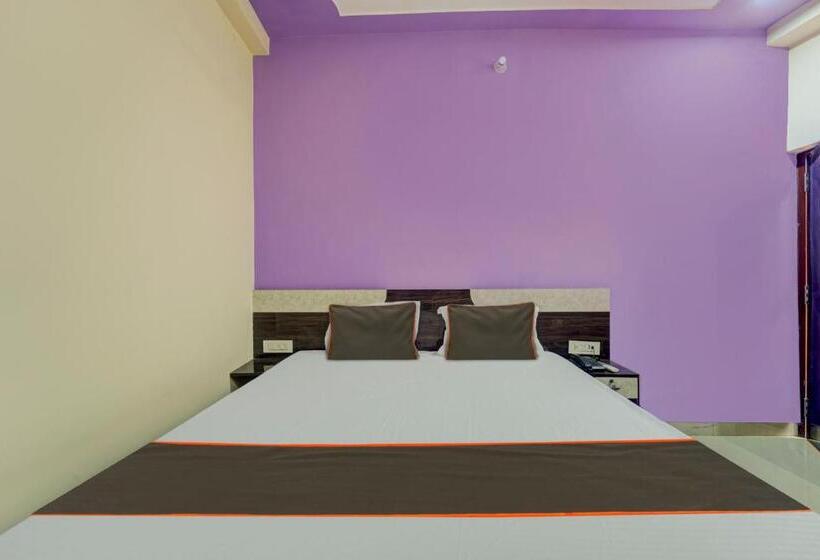 חדר דלוקס לשלושה, Super Collection O Siddhi Vinayak Hotel & Banquets