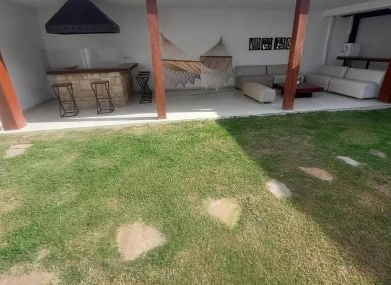 اتاق استاندارد با چشم‌انداز استخر, Guajira Hostel Scz